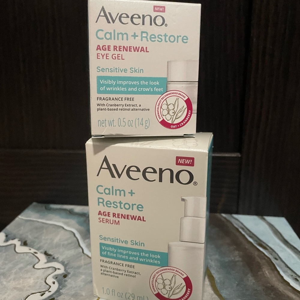 Calm + Restore Age Renewal Skincare Set - White